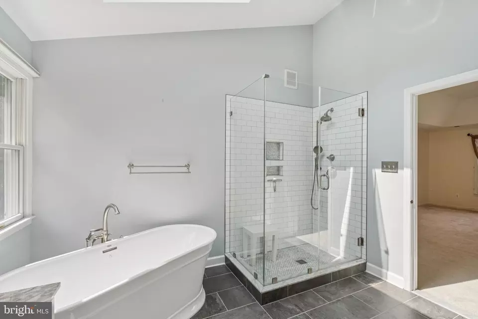 Bath - 12505 Ridgegate Dr, Herndon, VA 20170 photo 2 of 5