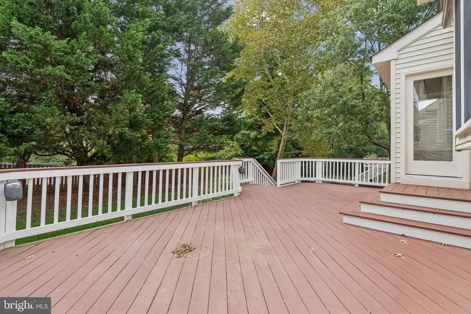 Exterior - 12505 Ridgegate Dr, Herndon, VA 20170 photo 2 of 13