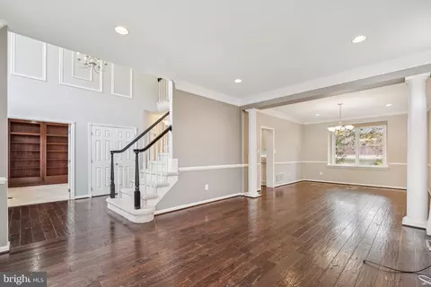Living - 12505 Ridgegate Dr, Herndon, VA 20170 photo 1 of 8