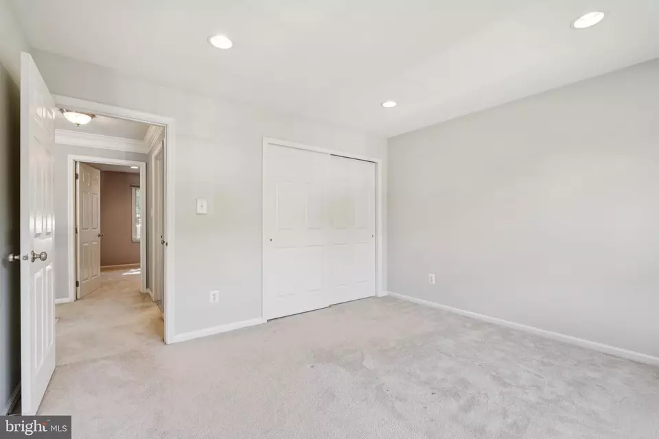 Bedroom - 12505 Ridgegate Dr, Herndon, VA 20170 photo 8 of 8