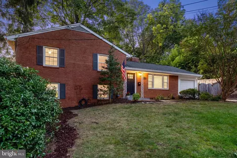 6705 Kenmont Pl, Springfield, VA 22152 photo 8