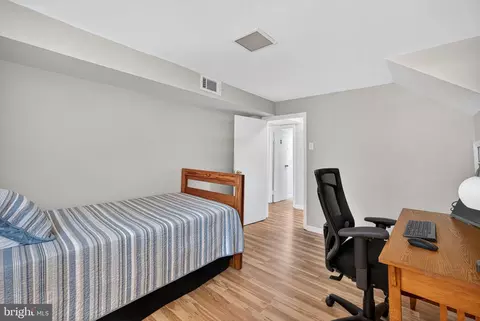 6705 Kenmont Pl, Springfield, VA 22152 photo 36