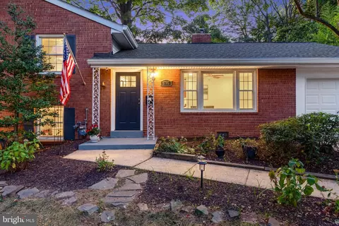 6705 Kenmont Pl, Springfield, VA 22152 photo 12