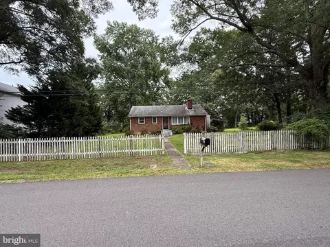 6817 Ridgeway Dr, Springfield, VA 22150 photo 9