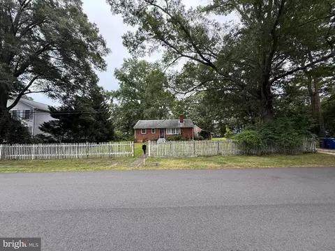 6817 Ridgeway Dr, Springfield, VA 22150 photo 4