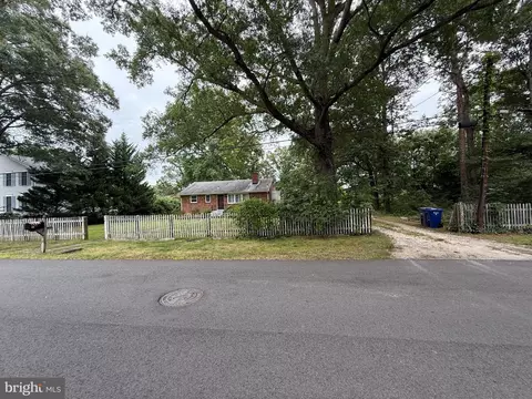 6817 Ridgeway Dr, Springfield, VA 22150 photo 3