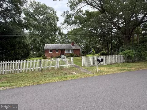 6817 Ridgeway Dr, Springfield, VA 22150