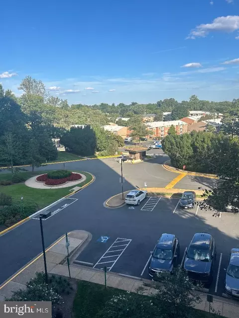 1800 Old Meadow Rd #412, Mclean, VA 22102 photo 1