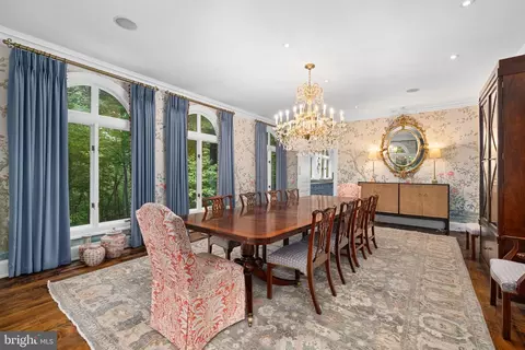 Dining - 1111 Crest Ln, Mclean, VA 22101 photo 2 of 4