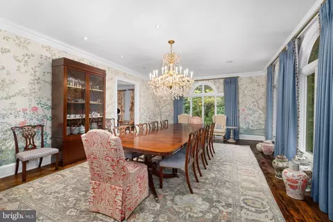 Dining - 1111 Crest Ln, Mclean, VA 22101 photo 3 of 4