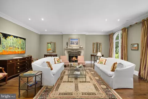 Living - 1111 Crest Ln, Mclean, VA 22101 photo 1 of 4