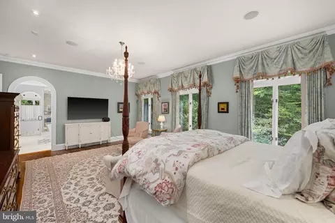 Bedroom - 1111 Crest Ln, Mclean, VA 22101 photo 2 of 6