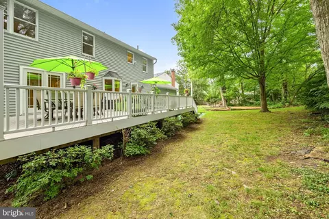 Exterior - 603 3rd St, Herndon, VA 20170 photo 12 of 19