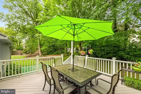 Exterior - 603 3rd St, Herndon, VA 20170 photo 5 of 19
