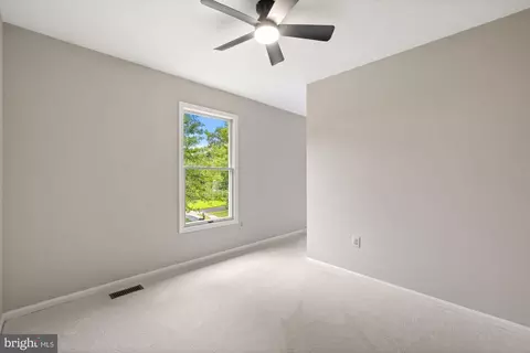 Bedroom - 603 3rd St, Herndon, VA 20170 photo 3 of 5