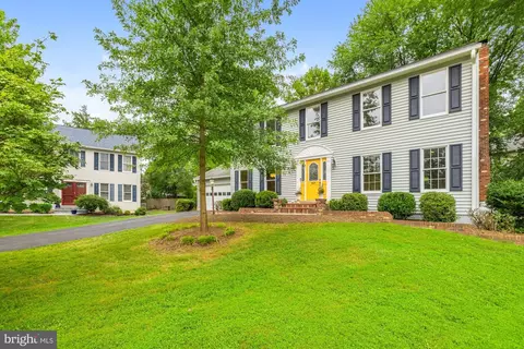 Exterior - 603 3rd St, Herndon, VA 20170 photo 17 of 19