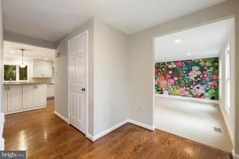 Entry Way - 603 3rd St, Herndon, VA 20170 photo 2 of 11