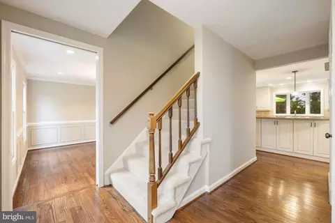 Entry Way - 603 3rd St, Herndon, VA 20170 photo 3 of 11