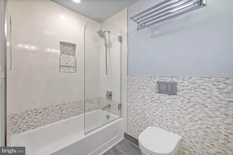 Bath - 603 3rd St, Herndon, VA 20170 photo 6 of 7