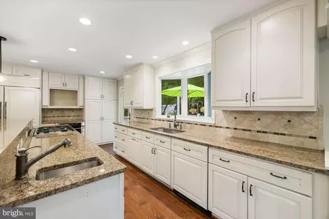 Kitchen - 603 3rd St, Herndon, VA 20170 photo 3 of 11