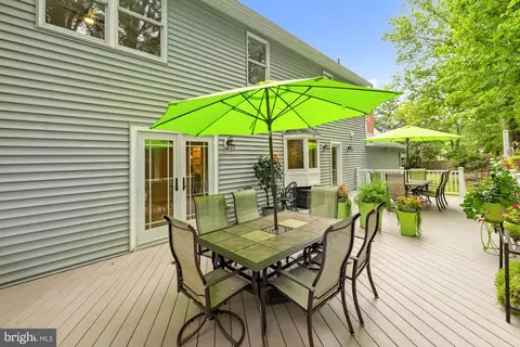 Exterior - 603 3rd St, Herndon, VA 20170 photo 8 of 19