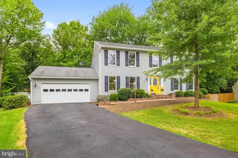 Exterior - 603 3rd St, Herndon, VA 20170 photo 18 of 19