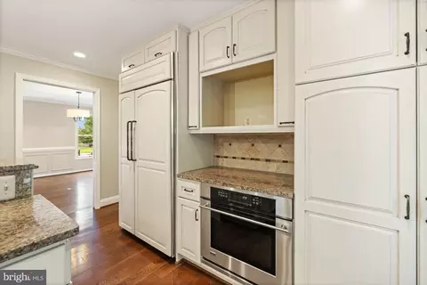 Kitchen - 603 3rd St, Herndon, VA 20170 photo 11 of 11