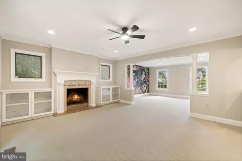 Living - 603 3rd St, Herndon, VA 20170 photo 6 of 10