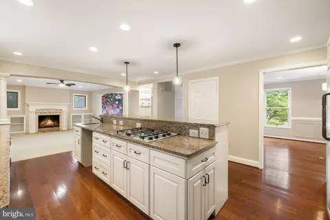 Kitchen - 603 3rd St, Herndon, VA 20170 photo 6 of 11