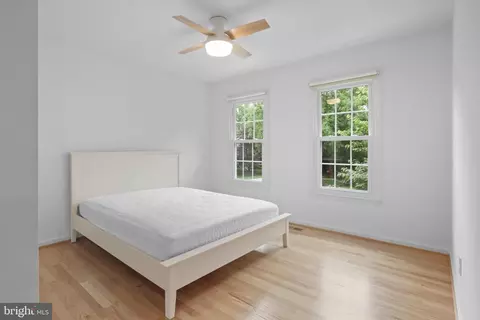 Bedroom - 6906 Trillium Ln, Springfield, VA 22152 photo 4 of 6