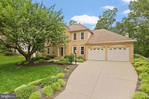 Exterior - 6906 Trillium Ln, Springfield, VA 22152 photo 10 of 11