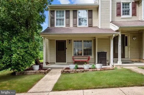 8624 Venoy Ct, Alexandria, VA 22309