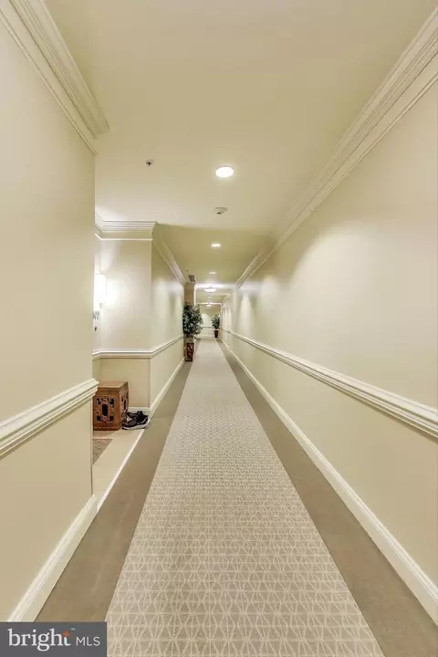 1781 Chain Bridge Rd #402, Mclean, VA 22102 photo 8