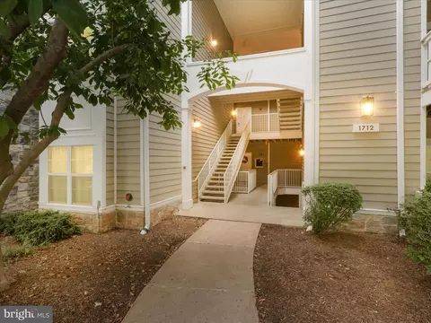 1712 Lake Shore Crest Dr #26, Reston, VA 20190