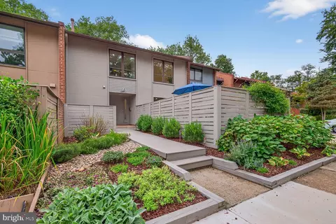 11775 Indian Ridge Rd, Reston, VA 20191