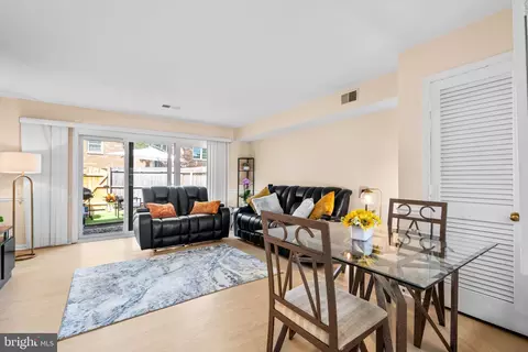 8550 Milford Ct #892, Springfield, VA 22152