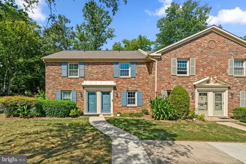 Exterior - 8550 Milford Ct #892, Springfield, VA 22152 photo 1 of 9