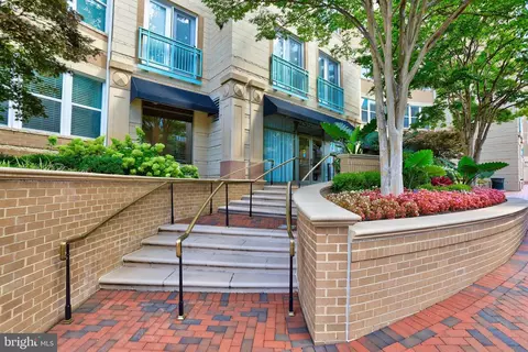 12000 Market St #352, Reston, VA 20190