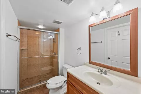 8426 Holly Leaf Dr, Mclean, VA 22102 photo 36