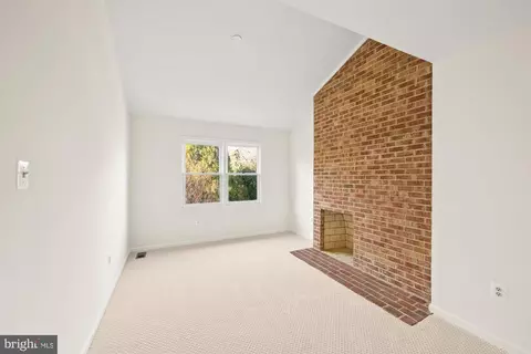 8426 Holly Leaf Dr, Mclean, VA 22102 photo 25