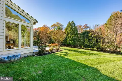 8426 Holly Leaf Dr, Mclean, VA 22102 photo 42