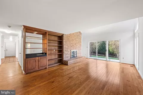 8426 Holly Leaf Dr, Mclean, VA 22102 photo 8