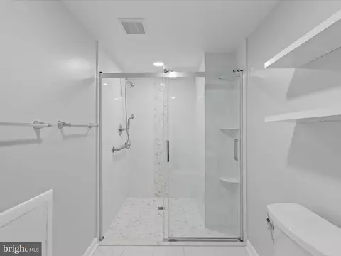 5922 Hall St, Springfield, VA 22152 photo 28