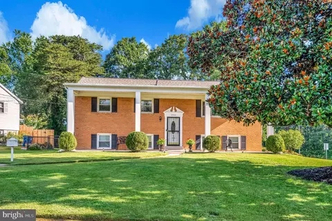 Exterior - 6400 Kroy Dr, Springfield, VA 22150 photo 2 of 9