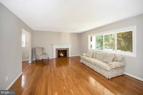 Living - 6400 Kroy Dr, Springfield, VA 22150 photo 1 of 7