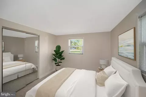 Bedroom - 6400 Kroy Dr, Springfield, VA 22150 photo 10 of 10