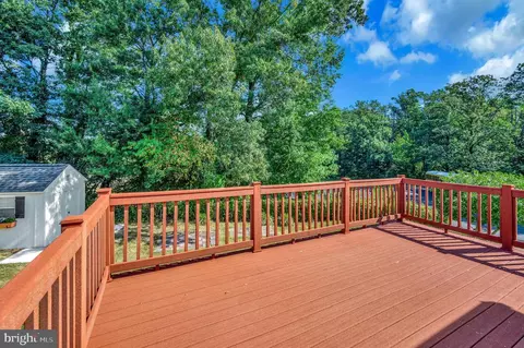 Exterior - 6400 Kroy Dr, Springfield, VA 22150 photo 5 of 9