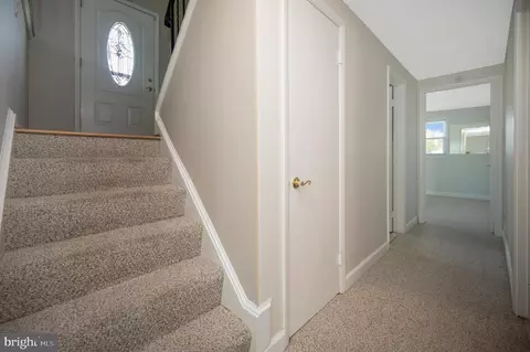 Entry Way - 6400 Kroy Dr, Springfield, VA 22150 photo 3 of 3