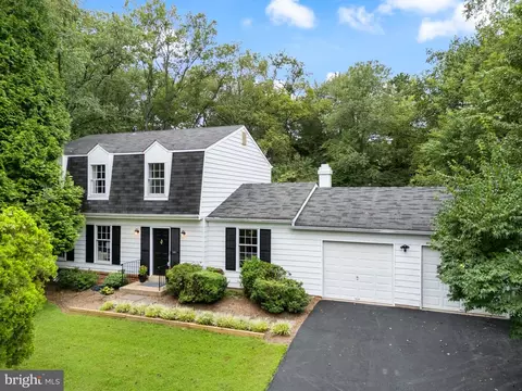 Exterior - 1802 Cranberry Ln, Reston, VA 20191 photo 4 of 16