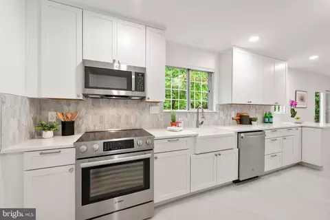 Kitchen - 1802 Cranberry Ln, Reston, VA 20191 photo 2 of 5